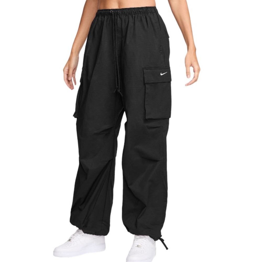 Nike - NWT - XL - Black Cargo Pants - Oversized fit - Mid Rise stacked Length - Picture 1 of 15